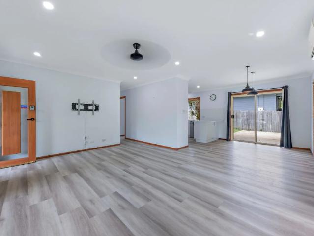 Spacious Home on Large Corner Block – Yard Maintenance Included!