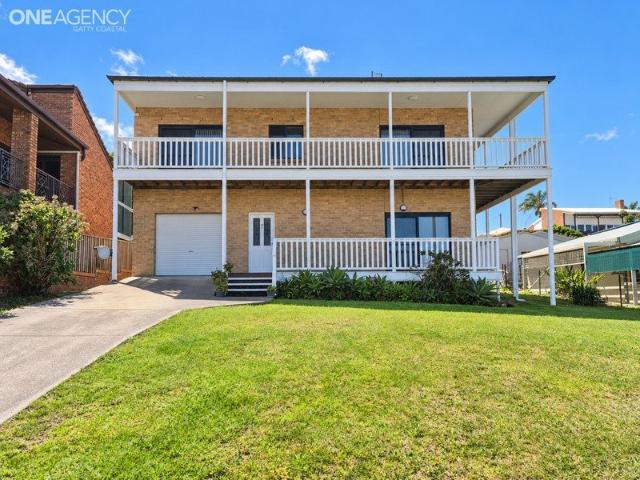 Spacious Home Close to Amenities.