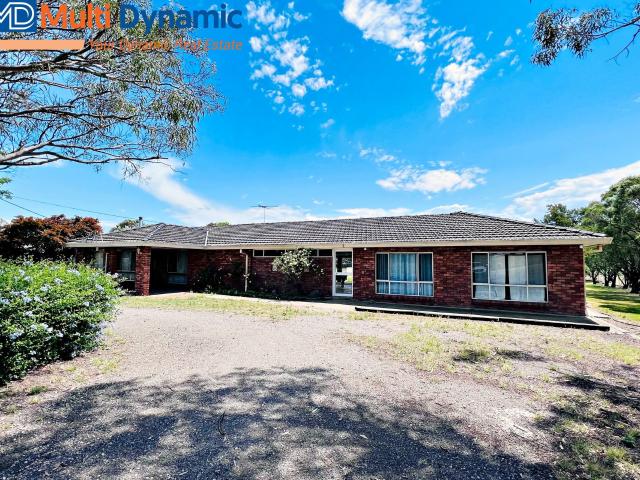 Spacious Home & Granny Flat On 5.43 Acres