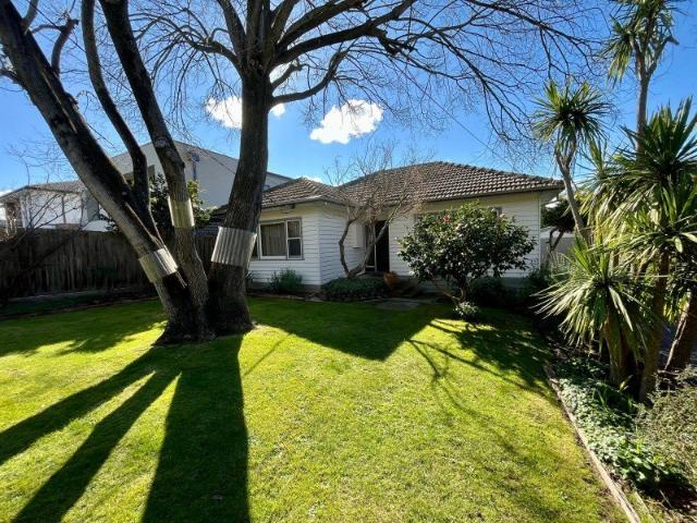 Spacious Home in a Convenient Blackburn South Location