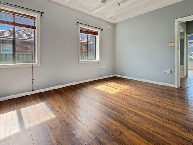 Spacious Home in a Convenient Lakeside Location