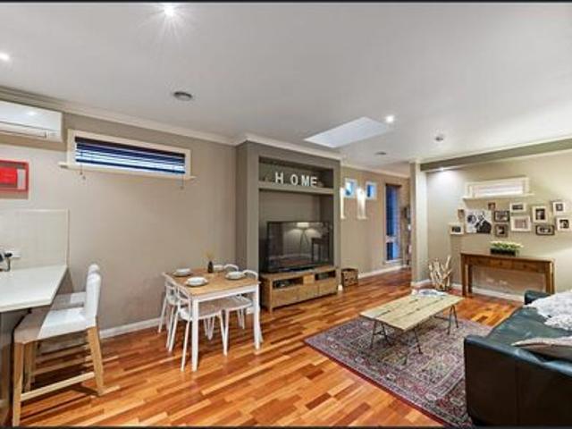 Spacious home in a convenient Reservoir location