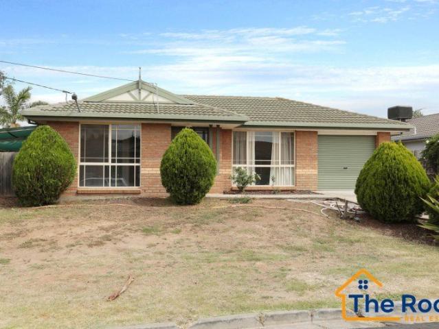 ! Spacious Home In A Beautiful Location of Hoppers Crossing!