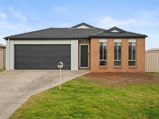 Spacious Home in a Quiet Court