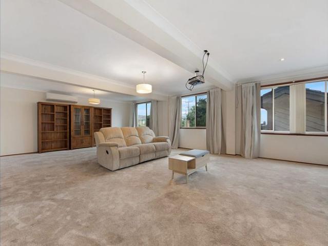 Spacious Home in a Quiet Figtree Location