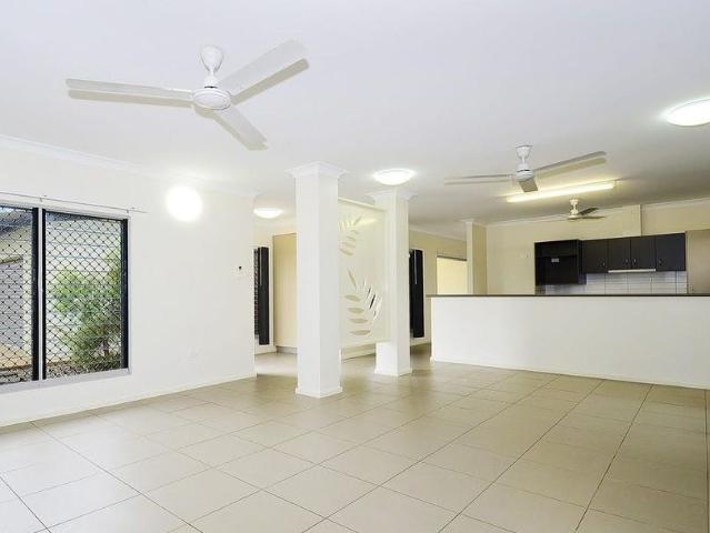 SPACIOUS HOME IN BELLAMACK!
