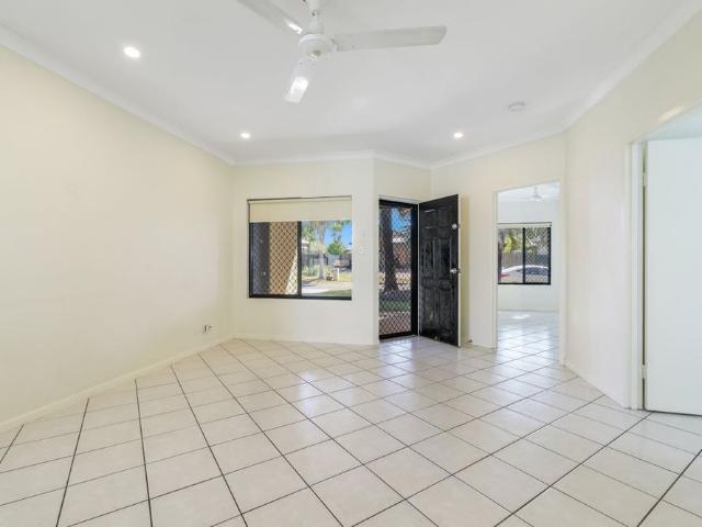 SPACIOUS HOME IN GUNN!