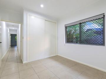 SPACIOUS HOME IN ROSEBERY!