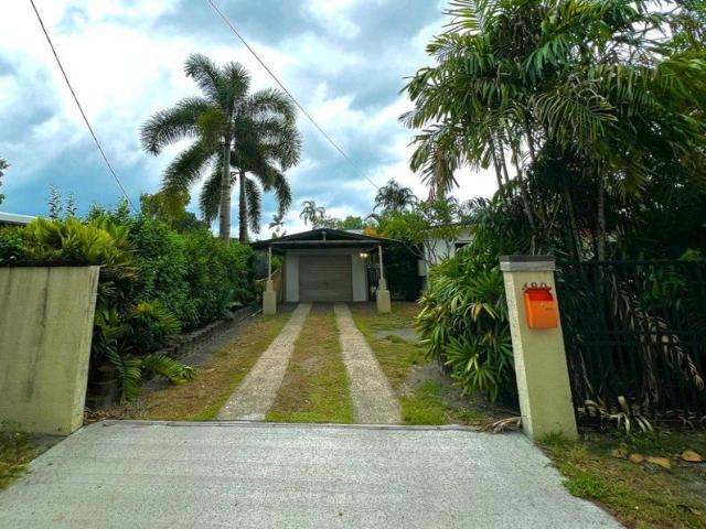 SPACIOUS HOME IN SOUGHT AFTER YORKEYS KNOB!