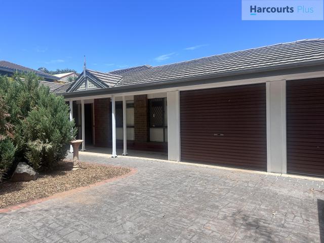 Spacious home in this family friendly suburb!