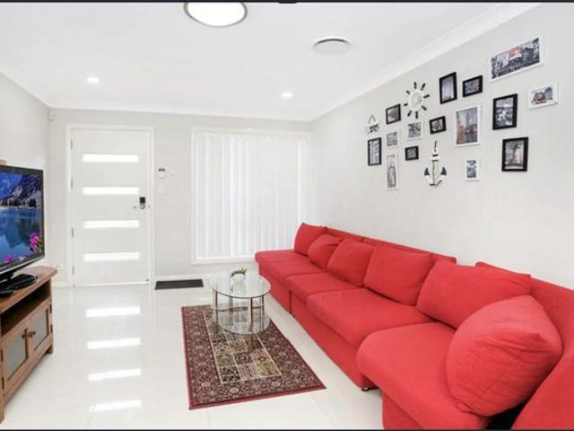Spacious Home in Thriving Kellyville Ridge