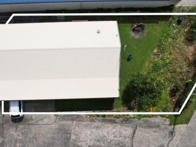 Spacious home in Woombye, $750.00 Per Week Includes all services bills