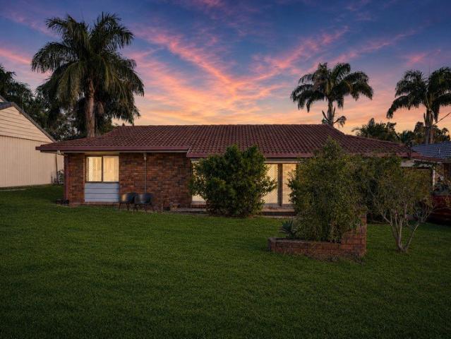 Spacious Home, Large Yard & Fantastic Lifestyle Appeal
