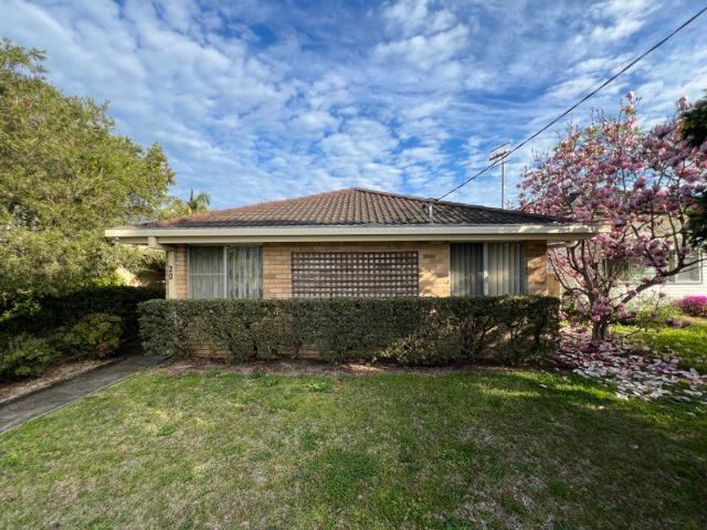 Spacious, Home + Sleep Out | Sought after Beachside Locale!
