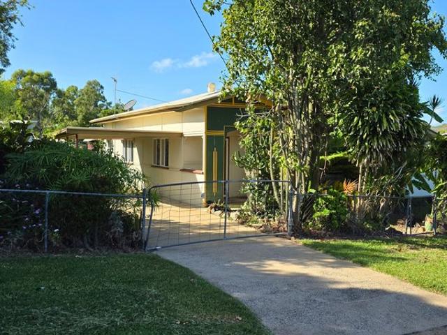 Spacious Character Home with Flexible Living on 1,012m² in the Heart of Gayndah