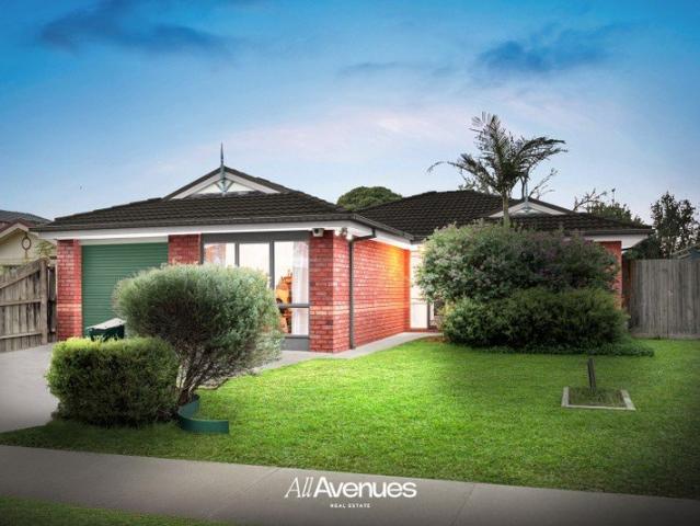 SPACIOUS HOME WITH 3 LIVINGS