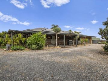 Spacious home with a rural lifestyle