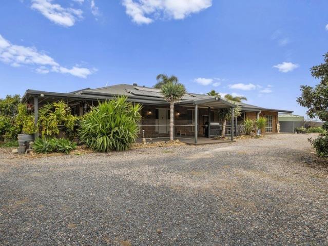 Spacious home with a rural lifestyle