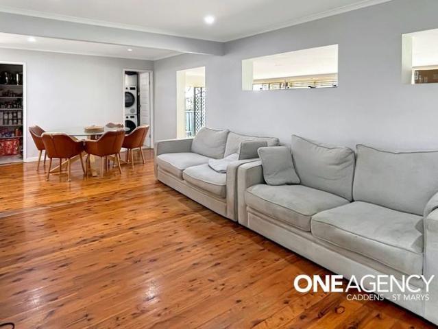 SPACIOUS HOME WITH MULTIPLE LIVING ZONES!