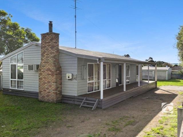 SPACIOUS HOME WITH SHEDDING AND FUTURE POTENTIAL