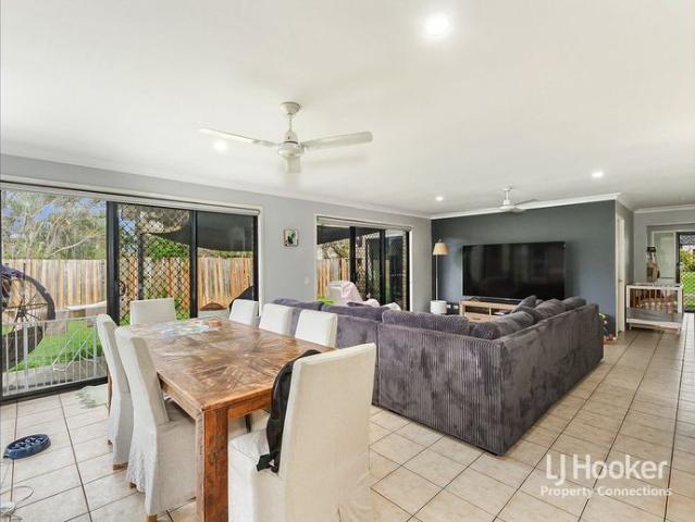 Spacious Home with Side Access on a Huge 670m² Block