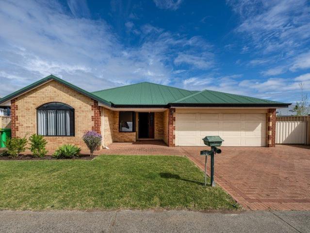 Spacious Home with Side Access & Powered Shed