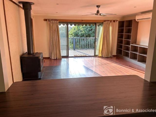SPACIOUS HOME WITH STUNNING VIEWS