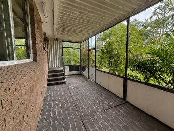 Spacious Home With Sunroom And Fully Fenced Yard