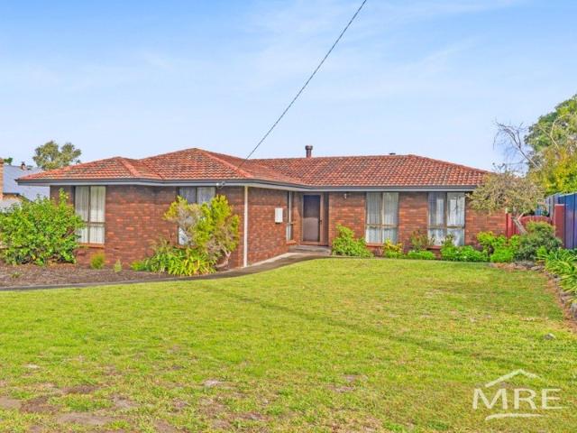 SPACIOUS HOME WITH VIEWS & SHED
