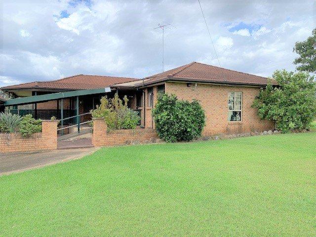 Spacious Home + 2 Bedroom Granny Flat & Separate Workshop/Garage