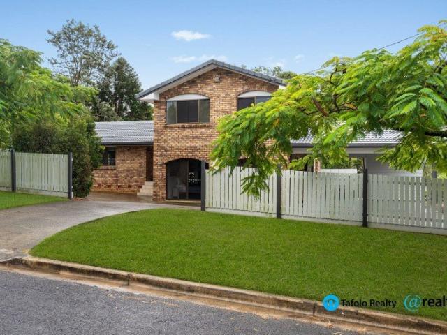 Large Home + 2,023m2 + Shed + Pool + Caravan/Boat Port!