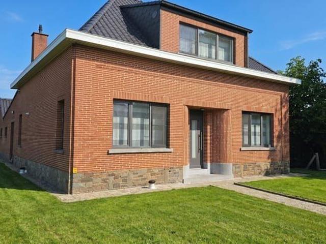 Spacious house with 5 bedrooms in Bertem