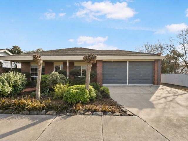 Spacious, Immaculate and Ready to Enjoy