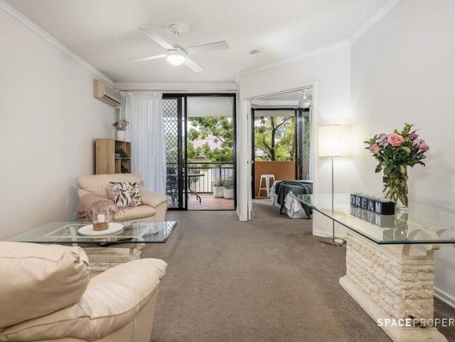 Spacious Inner City Apartment with RARE Two Car Accommodation!