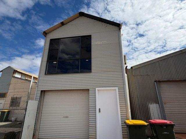 Spacious Inner City Living!