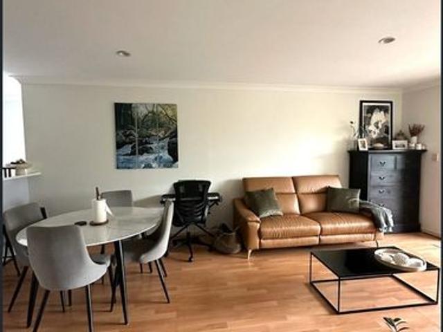 Spacious Inner City Living in a Boutique Complex