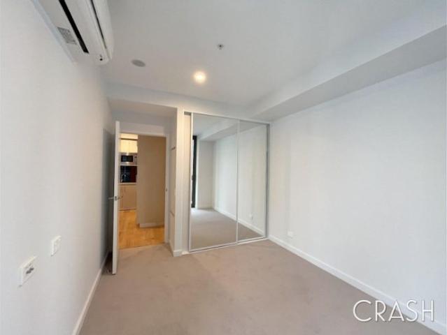 Spacious Inner City Zenith Apartment