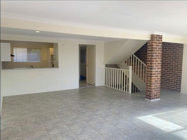SPACIOUS JETTY TOWNHOUSE