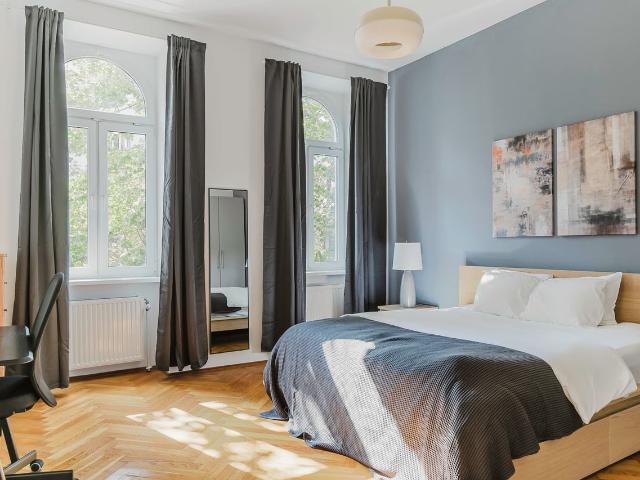Spacious Leopoldstadt 3BR, Furnished + Balcony, Vienna Amsterdam Apartments for Rent