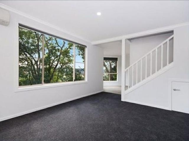 Spacious, Light Filled 3 Bedroom Townhouse with Balcony & Modern Kitchen