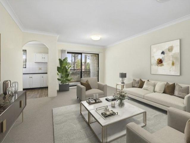 Spacious, Light Filled Apartment in a Prime Lifestyle Location
