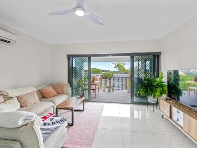 Spacious, Light Filled Apartment in Boutique Zillmere Complex