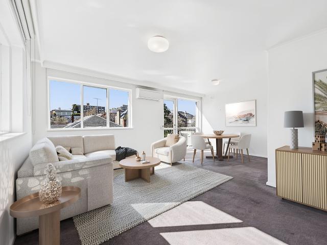 Spacious, Light Filled Apartment with Stunning Views in Prime South Yarra Location