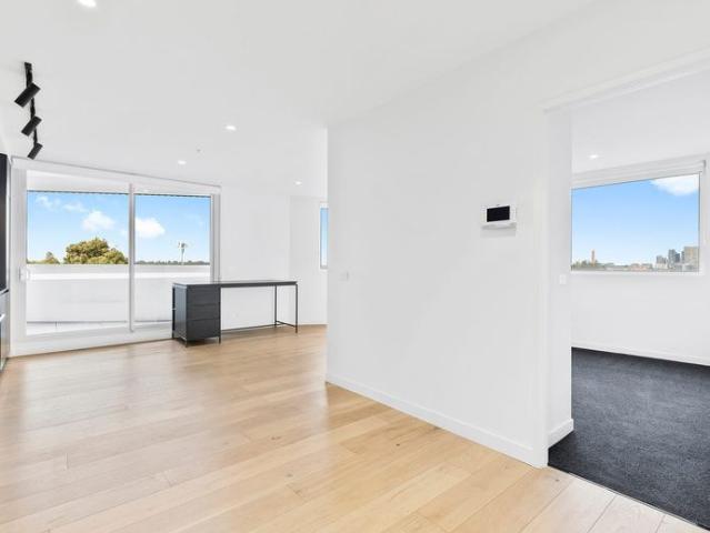 Spacious Light Filled Apartment !