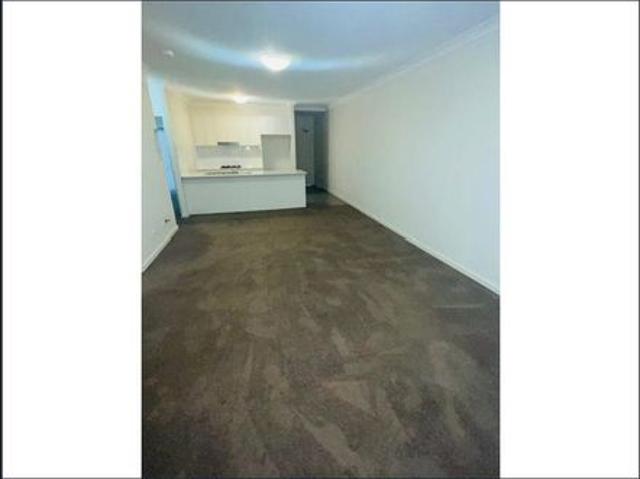SPACIOUS, LIGHT FILLED LIVING IN A QUIET LOCATION