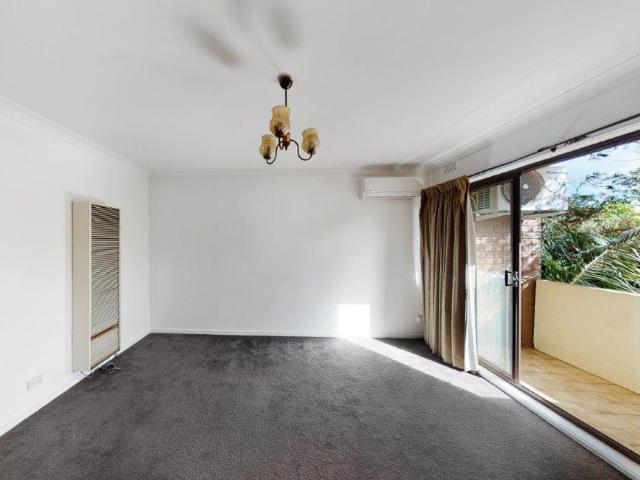 Spacious, Light Filled Prime Living