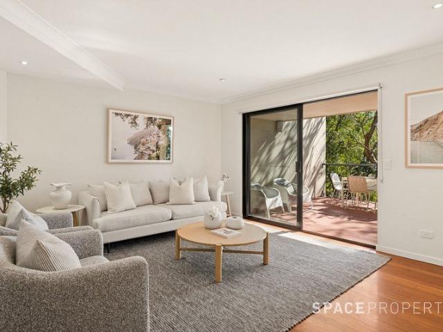 Spacious, Light Filled Townhome in a Prime Inner City Location