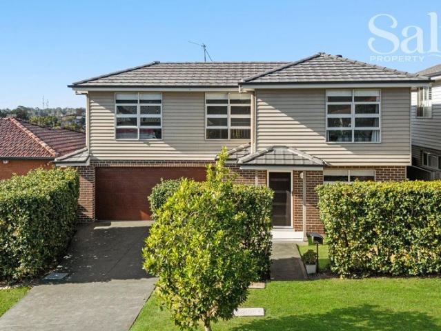 Spacious Light filled Townhouse Close to Charlestown Town Centre