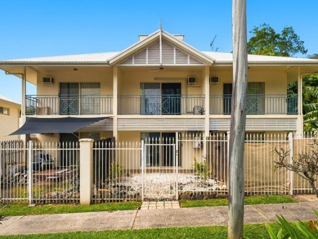 Spacious, Light Filled Townhouse, Freshly Painted, New Appliances