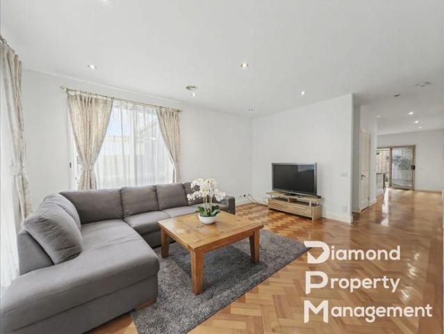 Spacious & Light Filled Townhouse in Prime Glen Waverley Location